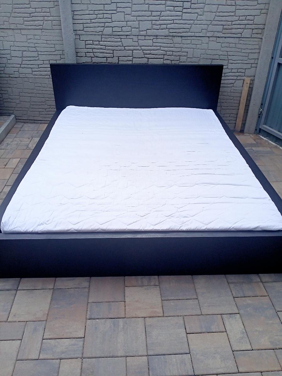 Predám manželskú posteľ + Matrac 160cm x 200cm - Spálňa