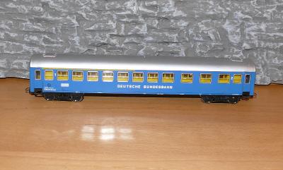 VAGÓNIK pre modelovú železnicu H0 veľkosti (k19)