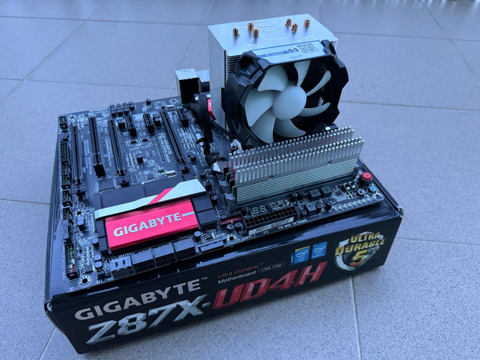 Gigabyte GA-Z87X-UD4H (Soc 1150) + CPU Intel Core i7-4790K + 16GB RAM - Počítače a hry