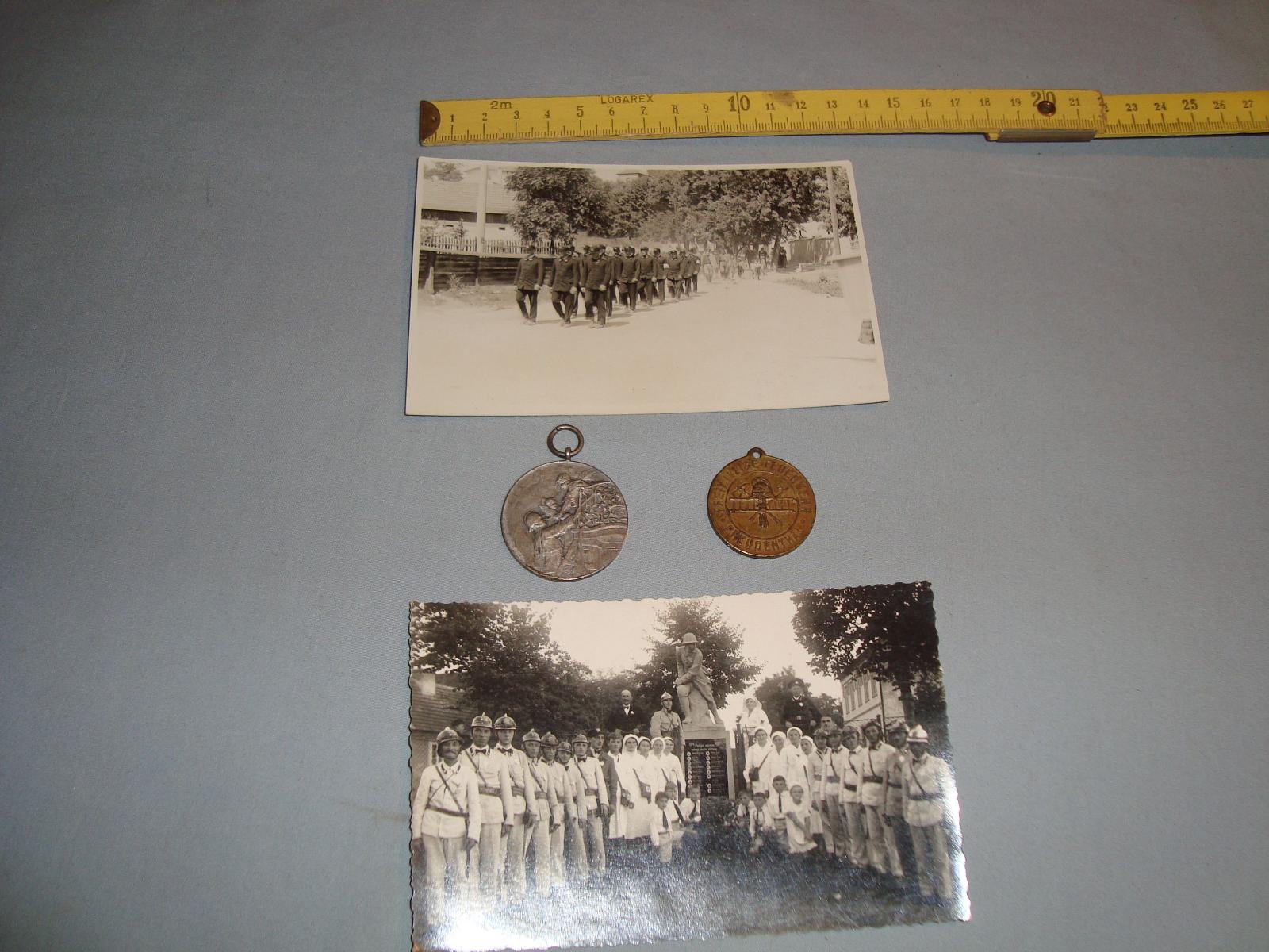 2 x hasičská medaila, vyznamenanie Lovosice, Bruntál + ​​fotografie, dobo - Zberateľstvo