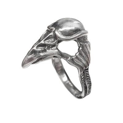 Gotický strieborný prsteň s maskou morového lekára