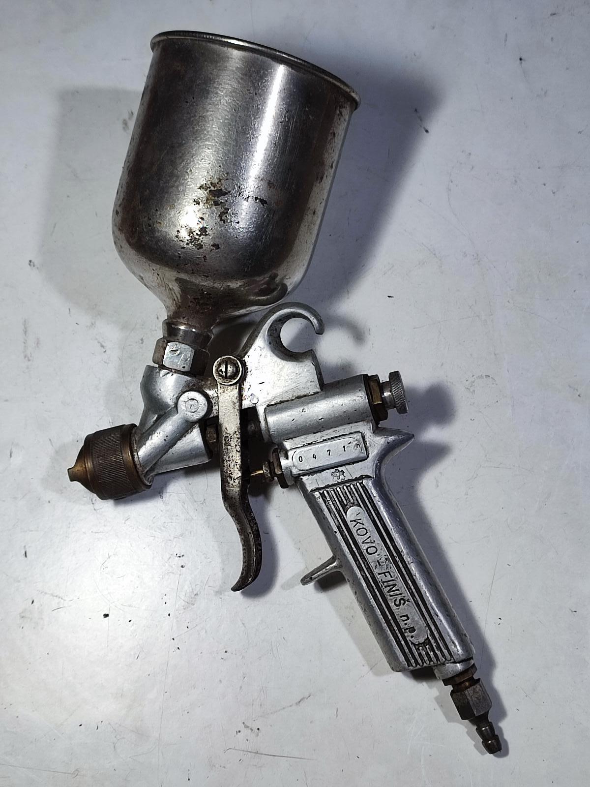 Historická striekacia pištoľ BETAFINIŠ Typ KN s náhradnou nádobou 1956 - Auto-moto
