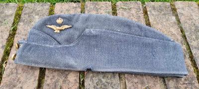 RAF Officer Side Cap / WW2 Owned By S/L JBG King DFC 50 Squadron.