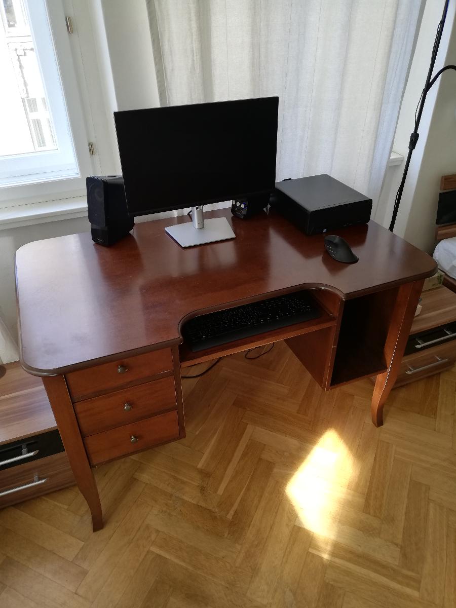 Písací stôl so zásuvkami - Nábytok