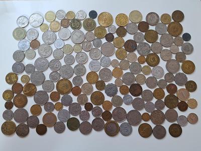 Konvolut 158 ​​zaujímavých mincí, prevažne Afrika, Ázia aj Európa 760 g