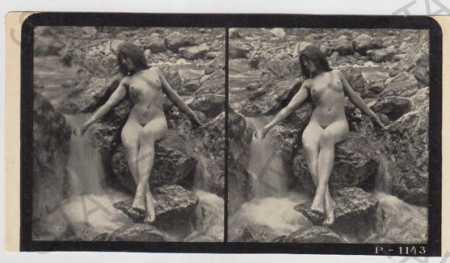 Erotika, žena, akt, rieka, vodopád - Zberateľstvo