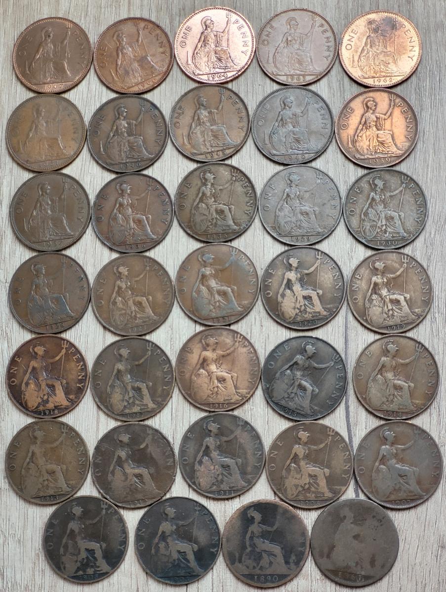✅konvolut - 34 mincí - Veľká Británia 1 pence 1861-1967 - Numizmatika
