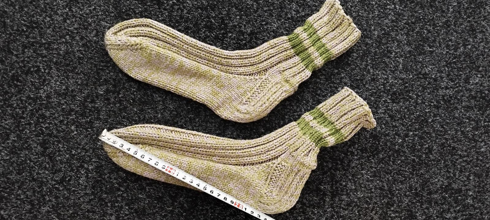 Ručne pletie teplé ponožky - Dámske oblečenie