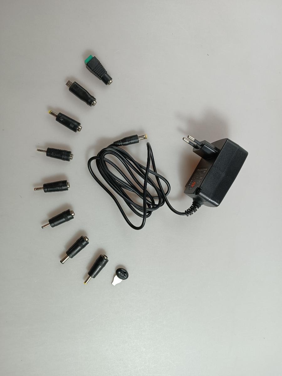 Adaptér / 36W / 8 rôznych konektorov / od 1Kč |176| - Elektro