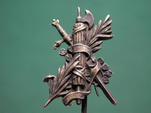Fasces - Skríženým Mečom a Palmovou Ratolesti (ASI - Striebro-bez puncu - Odznaky, nášivky a medaily