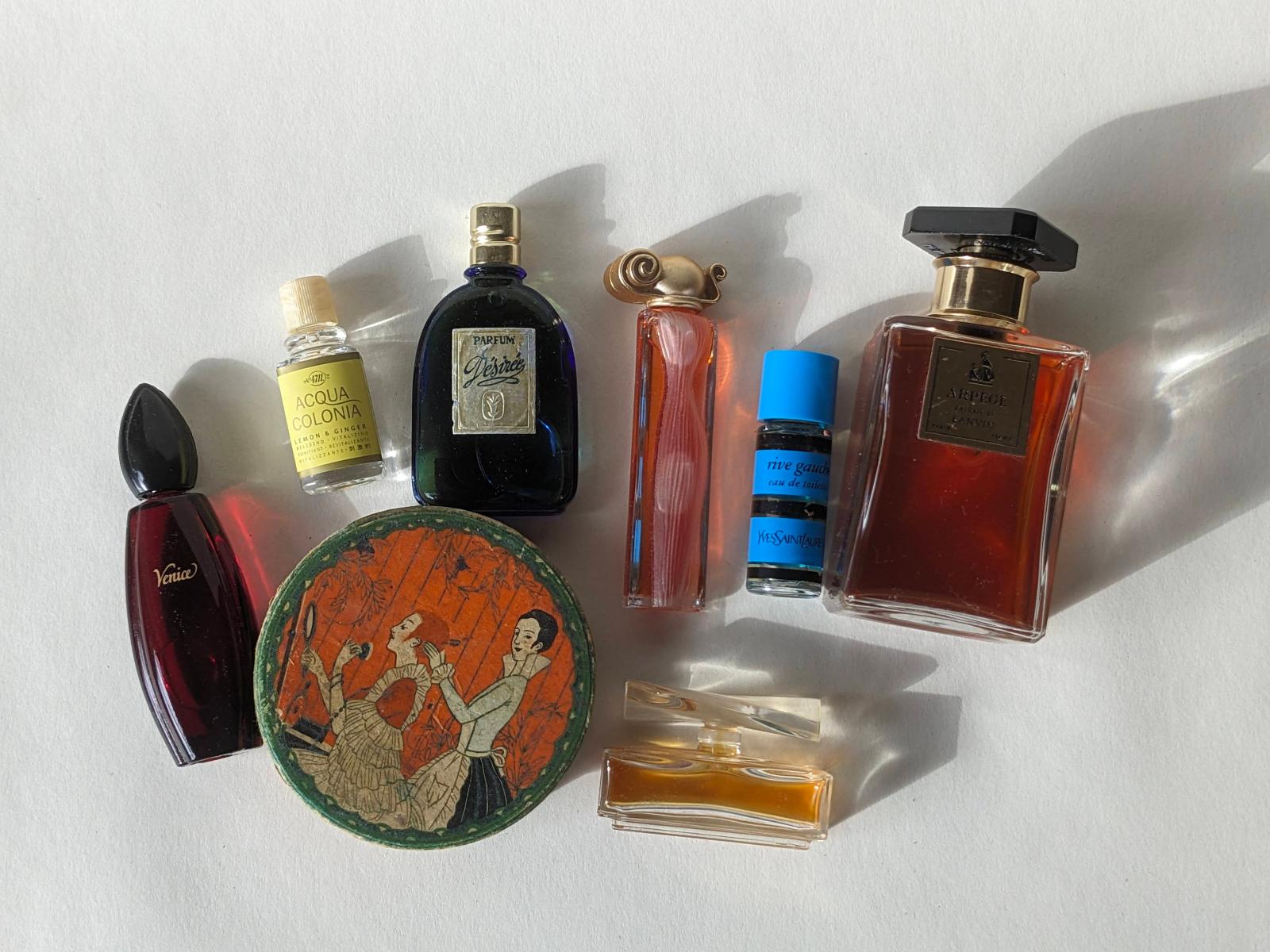 Sada starých parfémov flakóny voňavky - Zberateľstvo