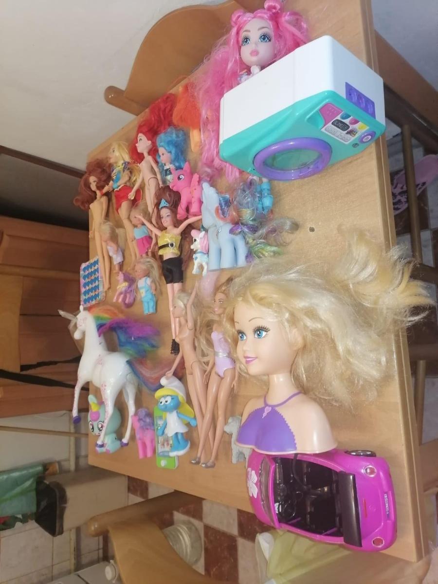 Konvolut hračiek pre dievčata-bábiky - Deti