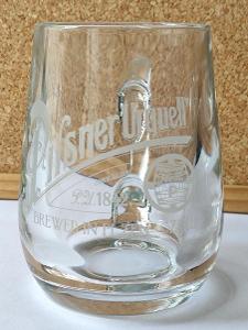 Pivný pohár Pilsner Urquell, štýlová tretinka s uchom, ťažké sklo