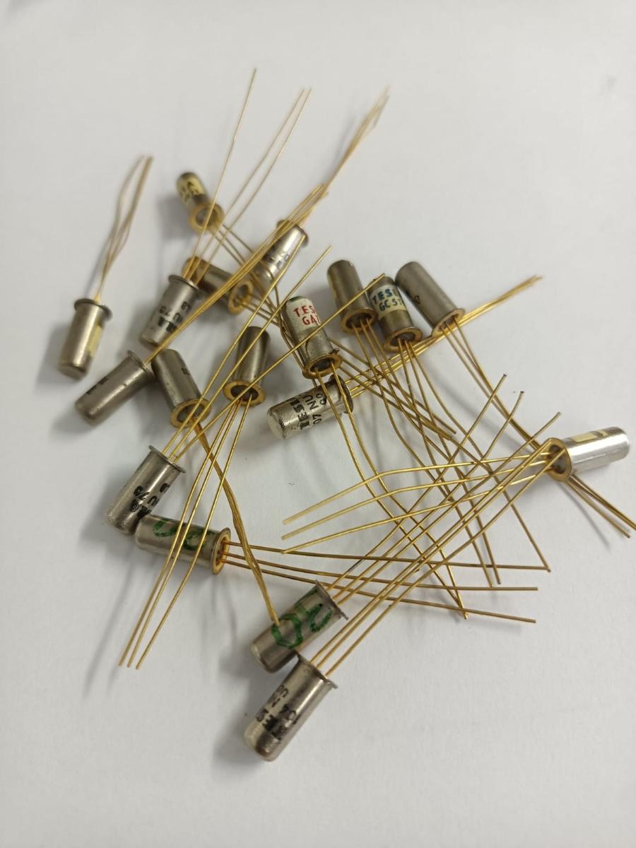 17ks Tranzistora - Elektronické súčiastky