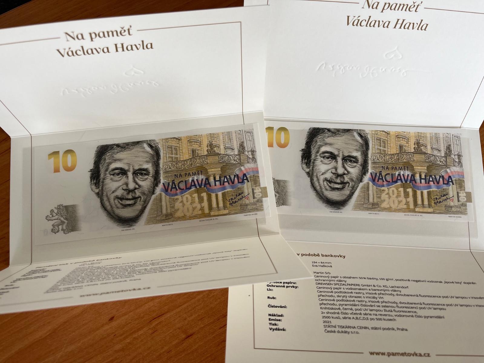 Pamätná bankovka Václav Havel - 2 ks - rovnaké číslo zo série B a C !!! - Zberateľstvo