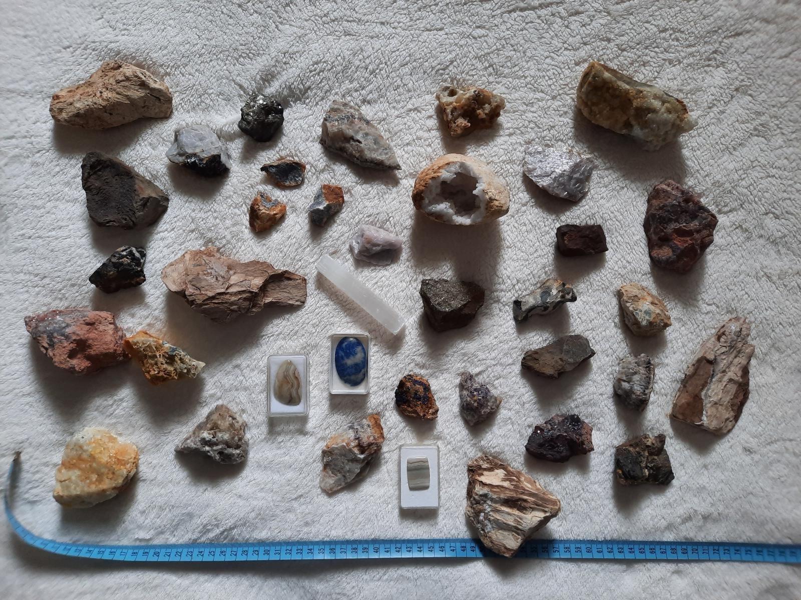 Rozpredaj zbierky minerálov - Minerály a skameneliny
