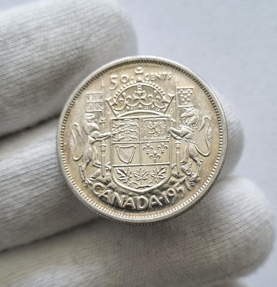 Strieborný 50 cent - Alžbeta II. - Numizmatika