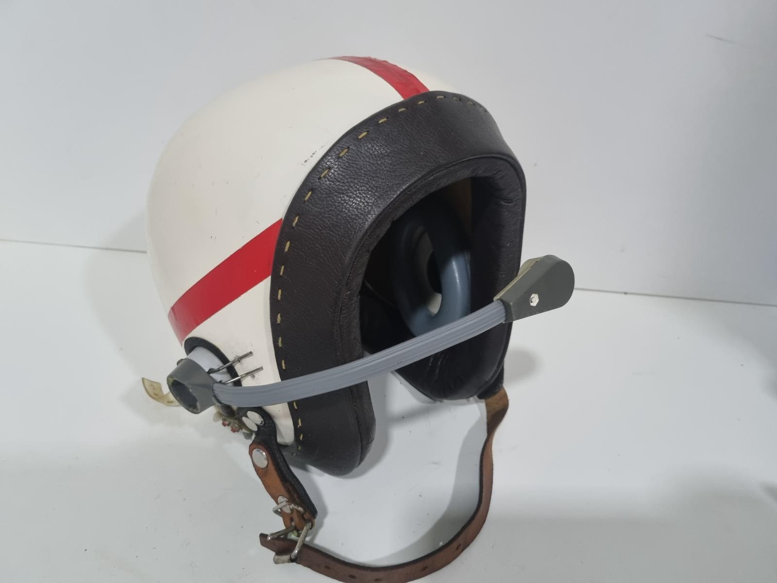 Stará letecká helma s mikrofónom - Zberateľstvo