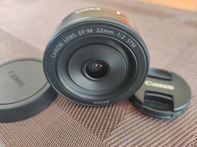 Objektív Canon EF-M 22mm STM