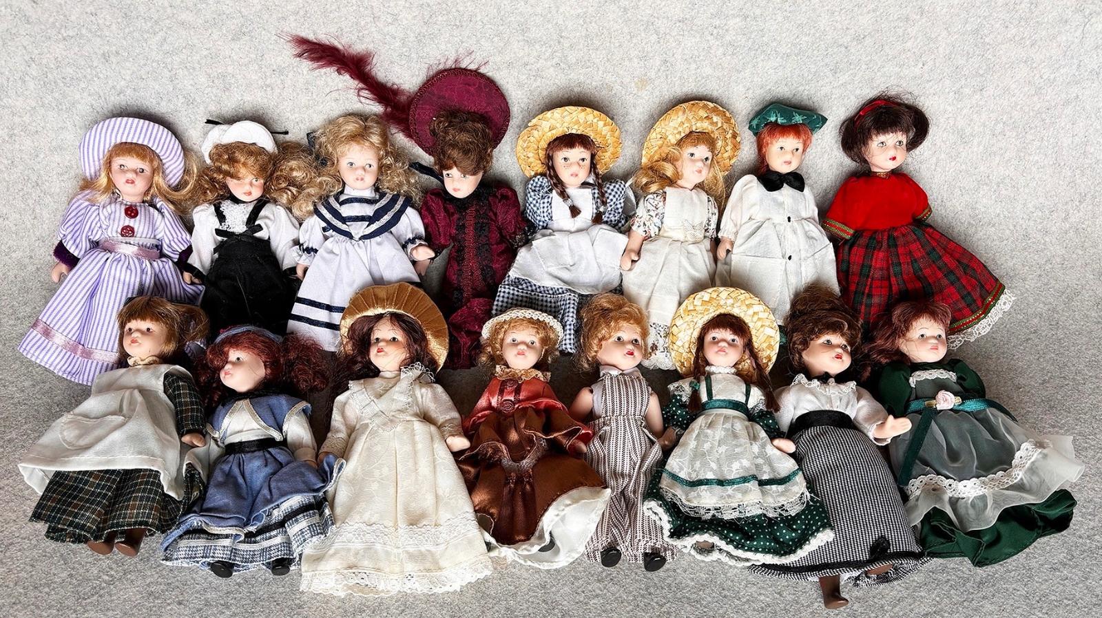 16 zberateľských bábik DiAgostini - Zberateľstvo