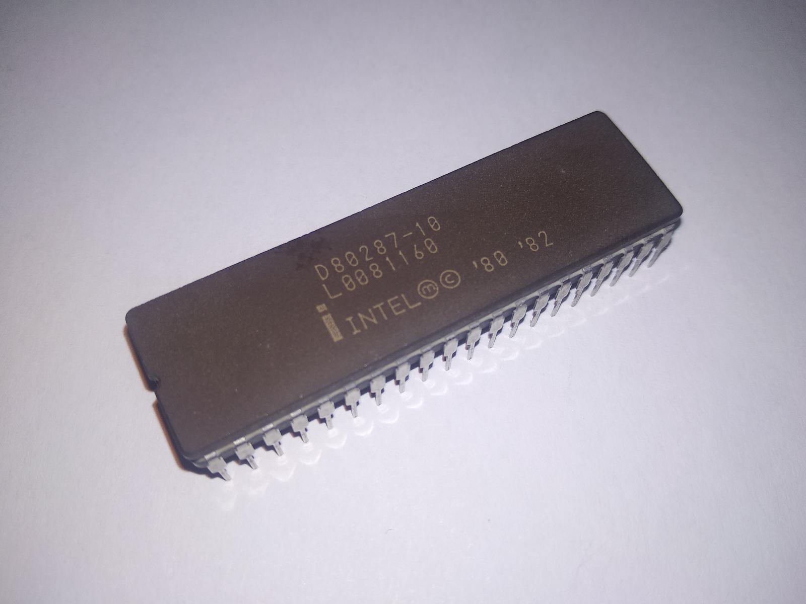 Matematický koprocesor Intel D80287-10 - Komponenty pre PC