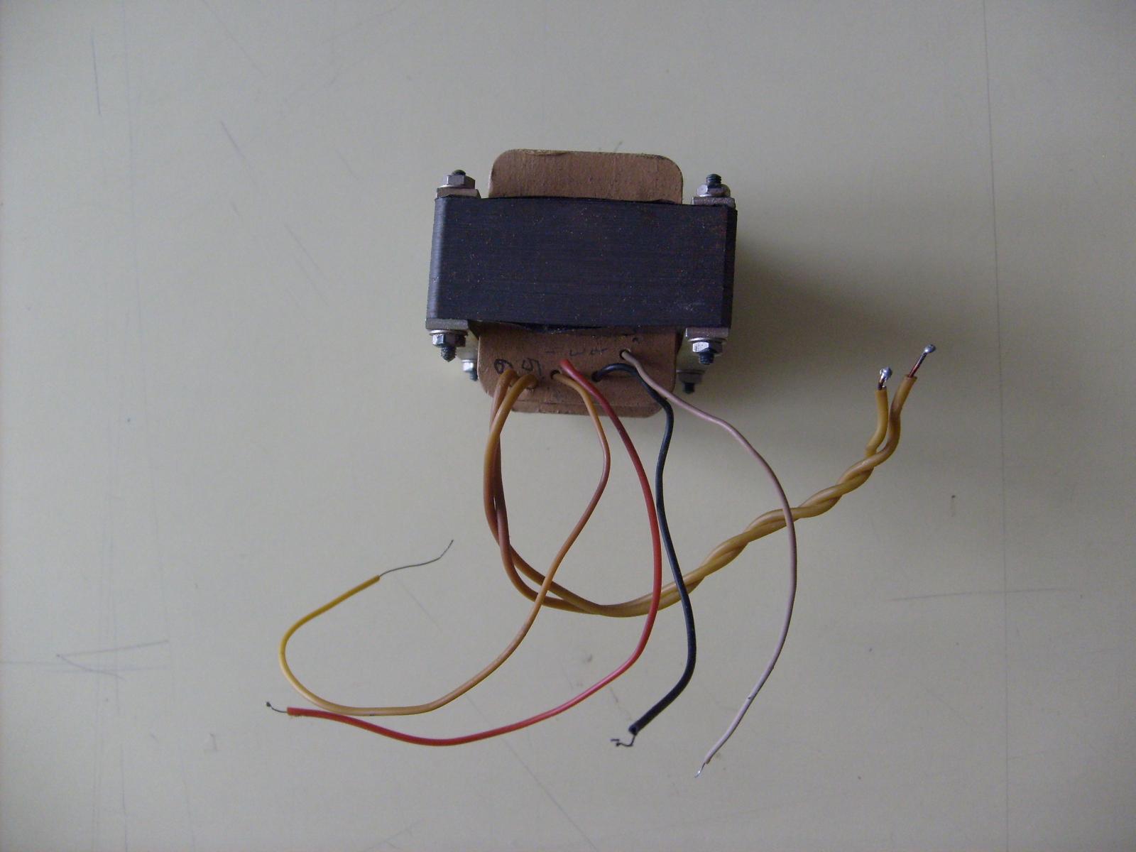Transformátor sieťový 230V/19V (priemer drôtu 0,5mm), 5,7V (priemer 0,5mm) - Elektronika