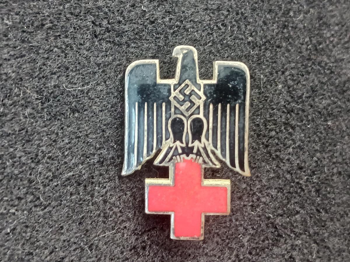 III Reich,DRK Mützen Abzeichen, značené Ges.Gesch - Vojenské zberateľské predmety