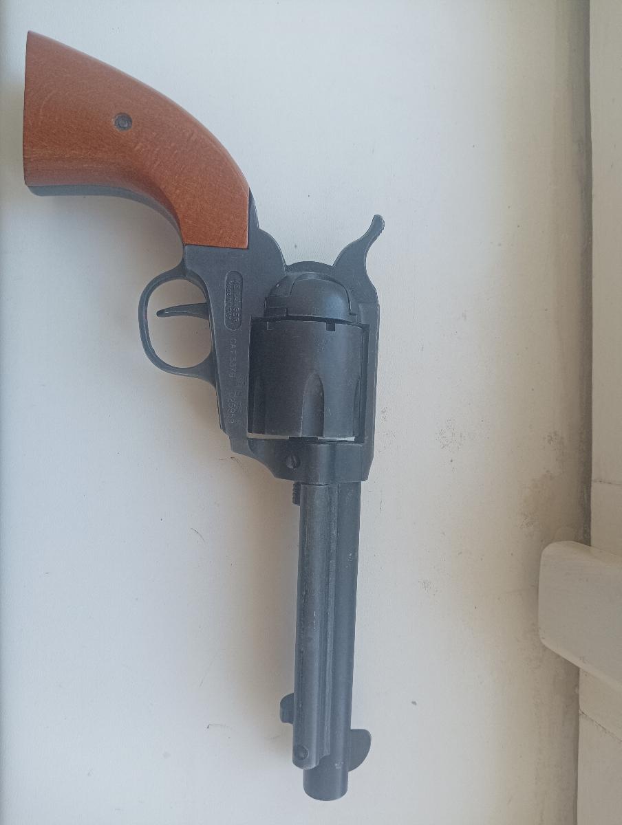 Plynový revolver funkčnej kalibru 9 , Aerosólová funkčná puška - Šport a turistika