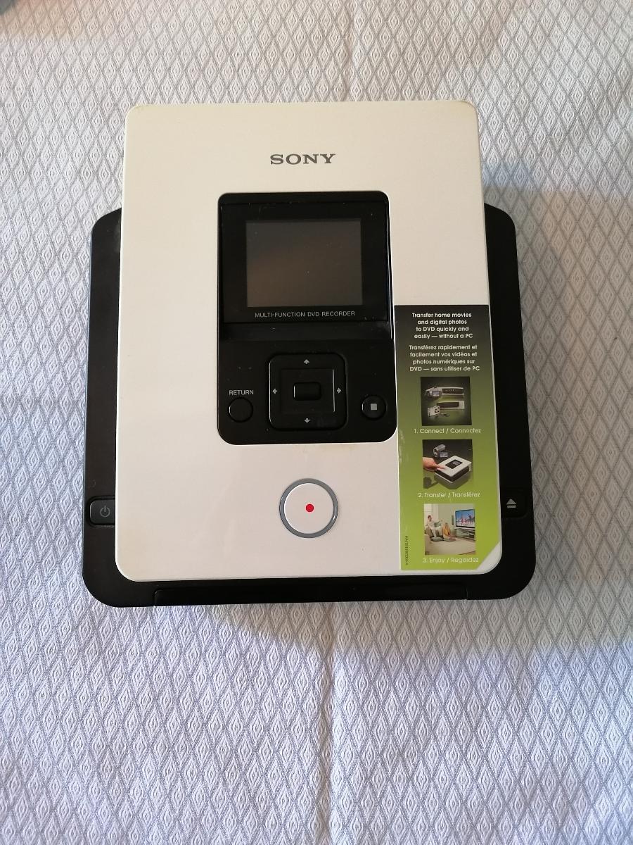 Multifunkčný DVD rekordér Sony bez ovládača a adaptéra od koruny - TV, audio, video