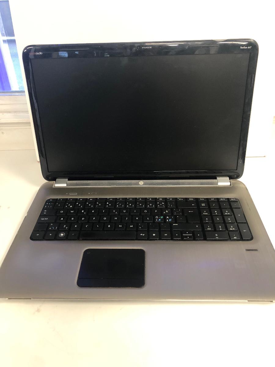 Funkční Notebook HP serial:2CE21103QSC od koruny - Počítače a hry