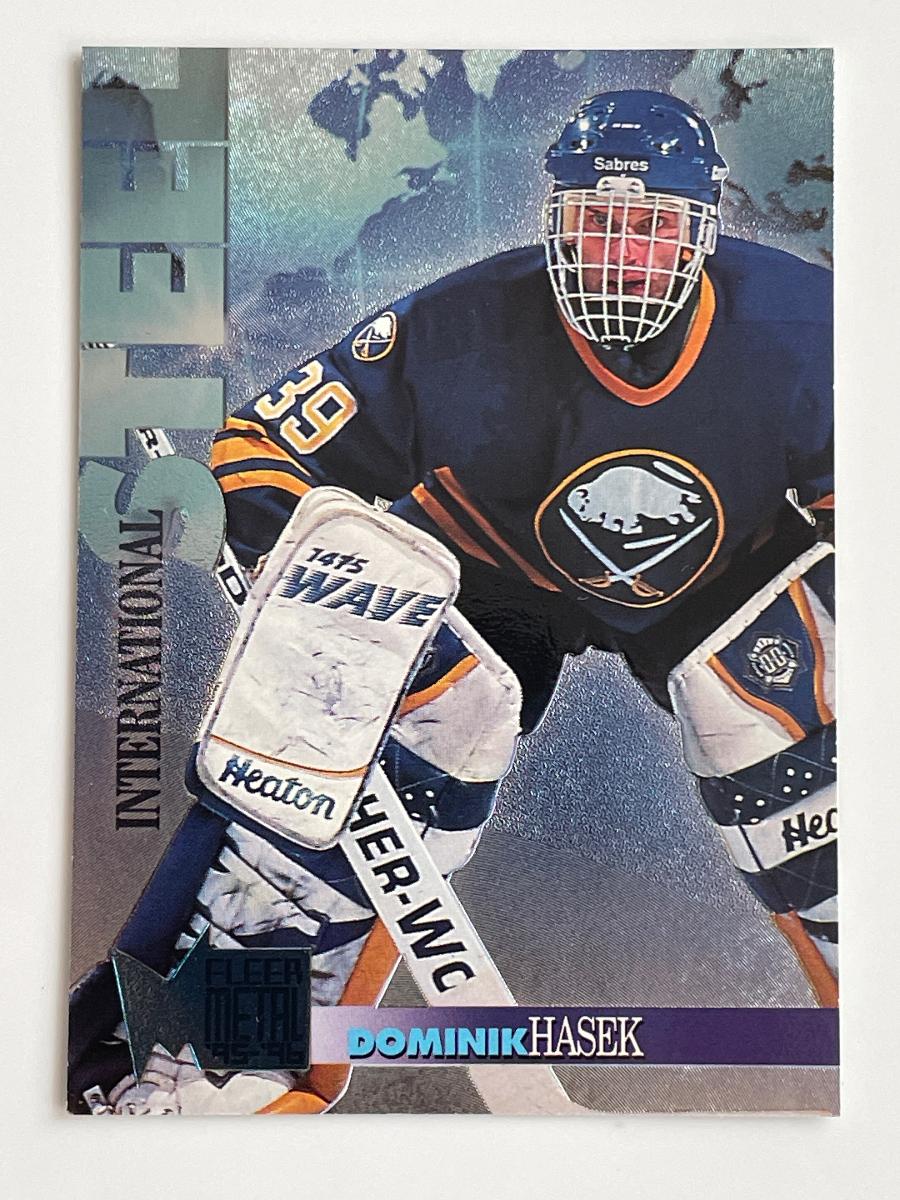 Dominik Hasek 1995-96 Fleer Metal International Steel 7 of 24 - Hokejové karty