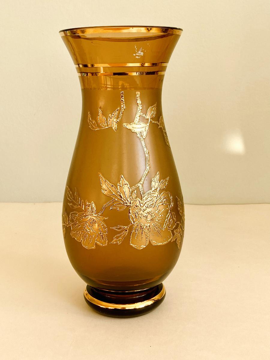 Hnedá sklenená váza so zlatým zdobením - Zariadenia pre dom a záhradu