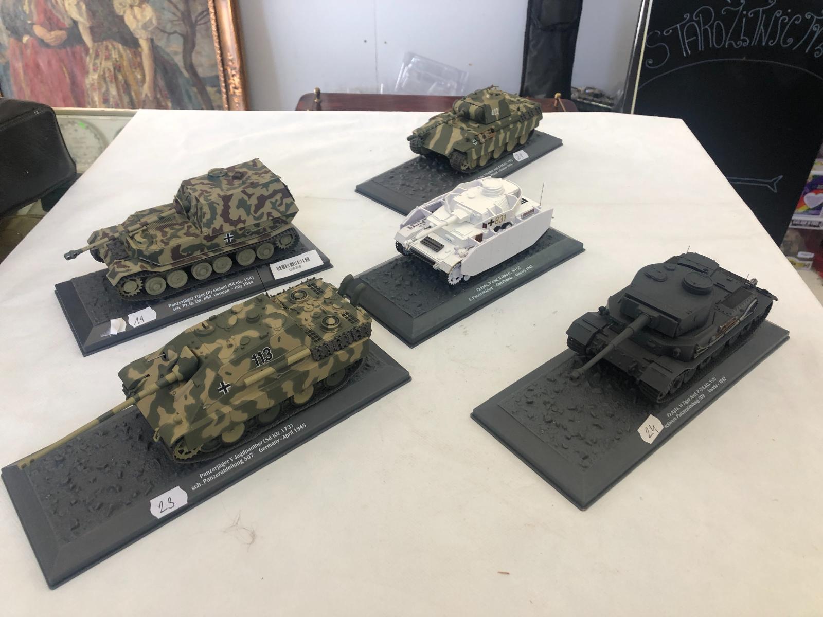 Modely tankov 5 ks č. 9303/1 - Modelárstvo