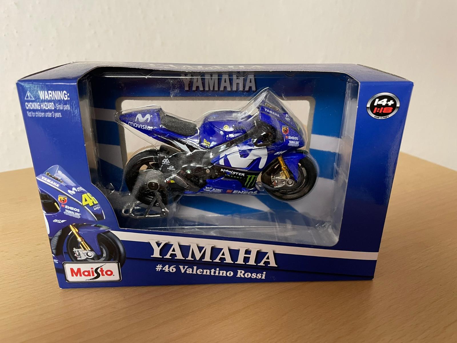 MotoGP Yamaha YZR-M1 Maisto 1/18 - Modely automobilov