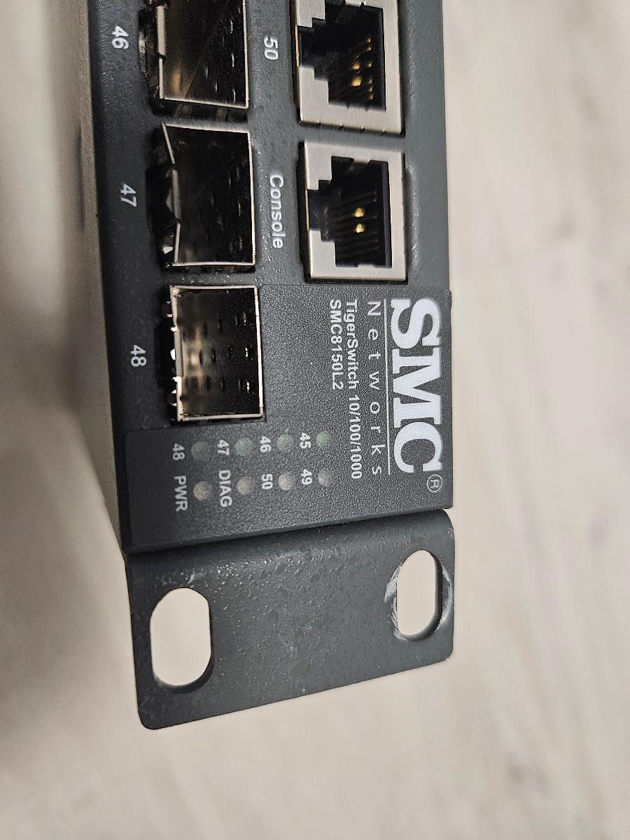 Switch SMC8150L2 1Gb 50 port - Komponenty pre PC