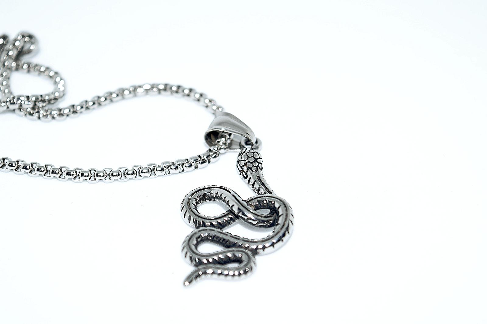 Had s retiazkou (všetko z ocele) - Šperky