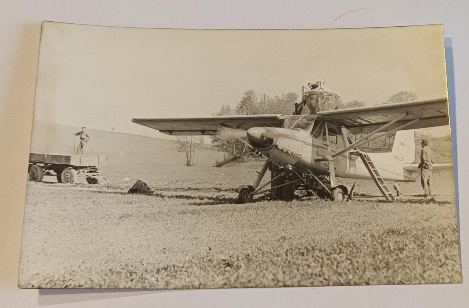 Foto letadlo L-60 Brigadýr práškování pole - Starožitnosti a umenie