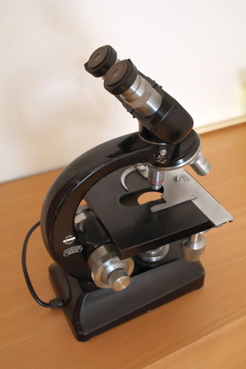 Historický mikroskop Steindorff Berlin - Foto