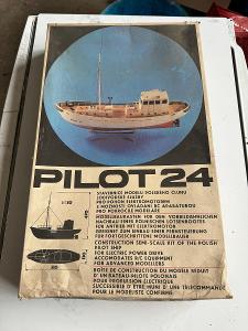 Stavebnica modelu Poľského člna Pilot 24 1:30 510mm