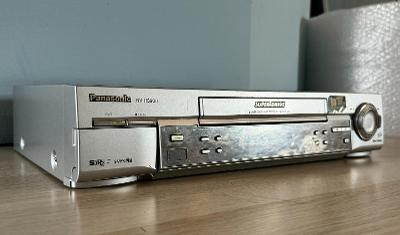 Panasonic NV-HS930 VHS Videorekordér