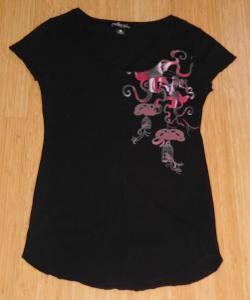PELLE - čierne tričko s výstrihom - M/L
