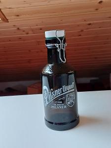 Sklenená fľaša Pilsner Urquell s viečkom