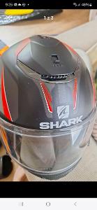 Motorkarská helma Shark