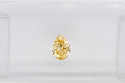 Certifikovaný Diamant 0,19ct - SI1, fancy žiarivo hnedožltý