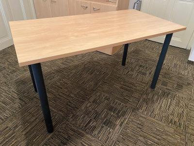 Stôl (jedálenský/pracovný/kancelársky) veľkosti 70 x 140 cm, výška 68 cm