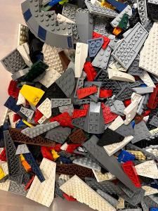 Lego Mix dielikov, kategória Wedge - hrany 4.2Kg