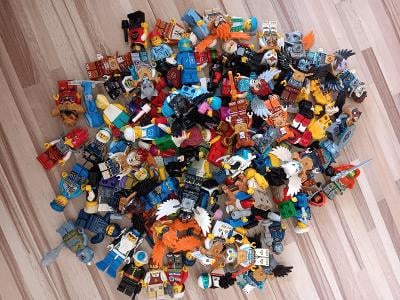 Lego minifigúrky mix 469 g.