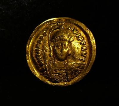Zlatý Solidus Byzanz Theodosius II (402-450 AD) Konštantínopol