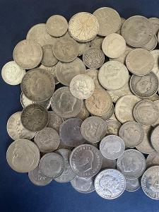 Veľká zmes mincí po zberateľovi
