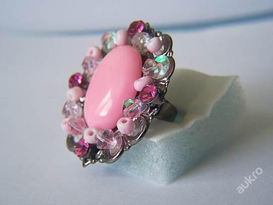 Originální masivní prsten, růžové korálky retro - Šperky a hodinky